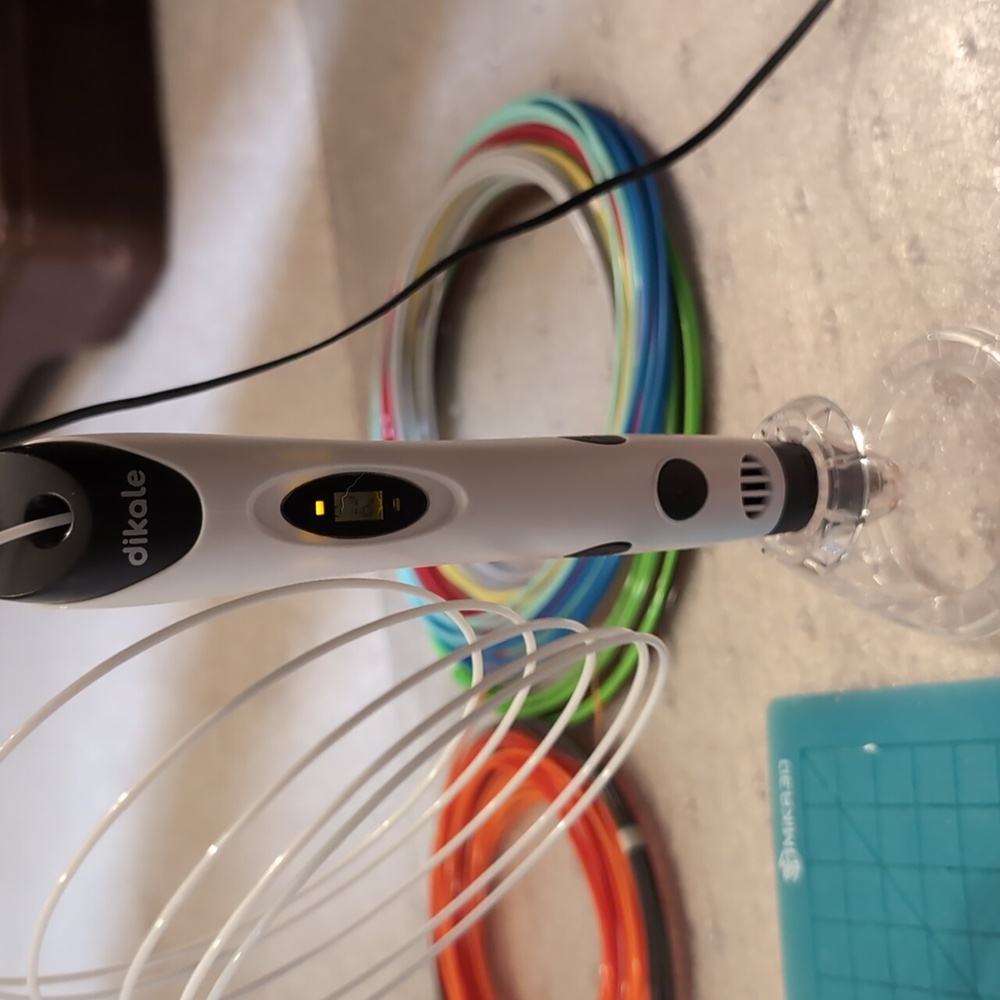 Dikale 3D Pen and Filament - Picture 7 of 10